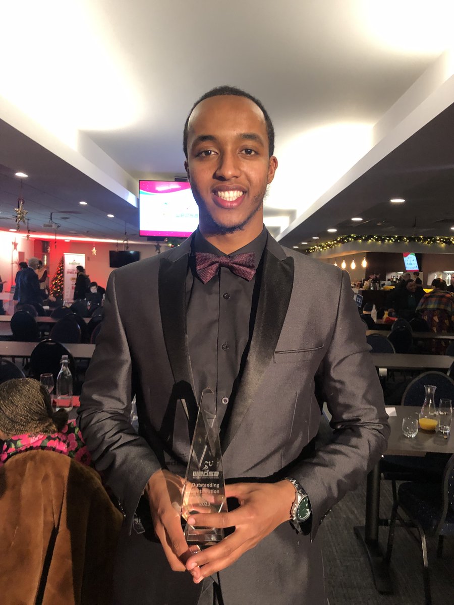 Dyma Nooh, sy'n dysgu Cymraeg gyda ni ar gwrs Cymraeg Gwaith Urdd Gobaith Cymru - mor falch ohono!
Nooh who has won the Wales Ethnic Diversity Sports Award (WEDSA) for exceptional contribution to Welsh sports!  Urdd Gobaith Cymru also won Club of the year.
fb.watch/oNdiER5wwl/