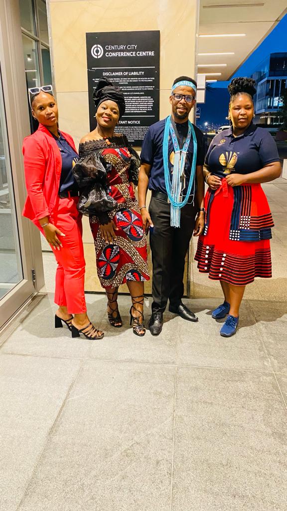FMbarulana's tweet photo. #9thAnnualSteveRadebeMemorialLecture 
#ImboniUZwilezwe
#wearehere https://t.co/VU19kt9Vi8
