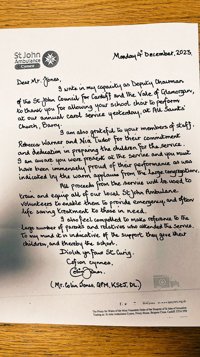 Pennaeth blach iawn 💜 Diolch i griw 5 a 6 am ganu mor hyfryd. One very proud headteacher. Thank you to children from years 5 and 6 for singing beautifully in All Saints Church on Sunday. 💜