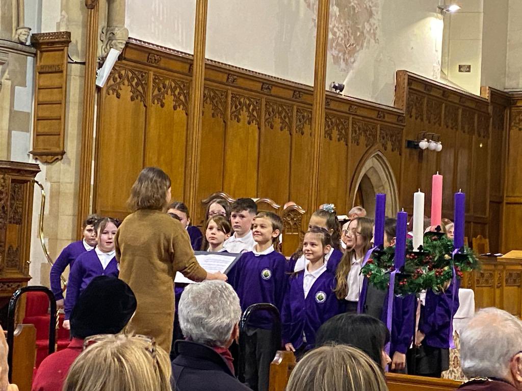 YGSantCurigPennaeth tweet media