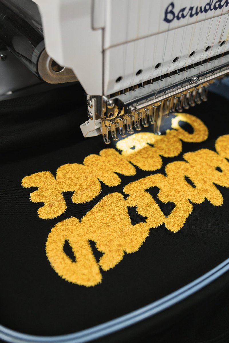 squeezedorange_'s tweet photo. Faux Chenille embroidery #printshop https://t.co/NYdl2BOtkY