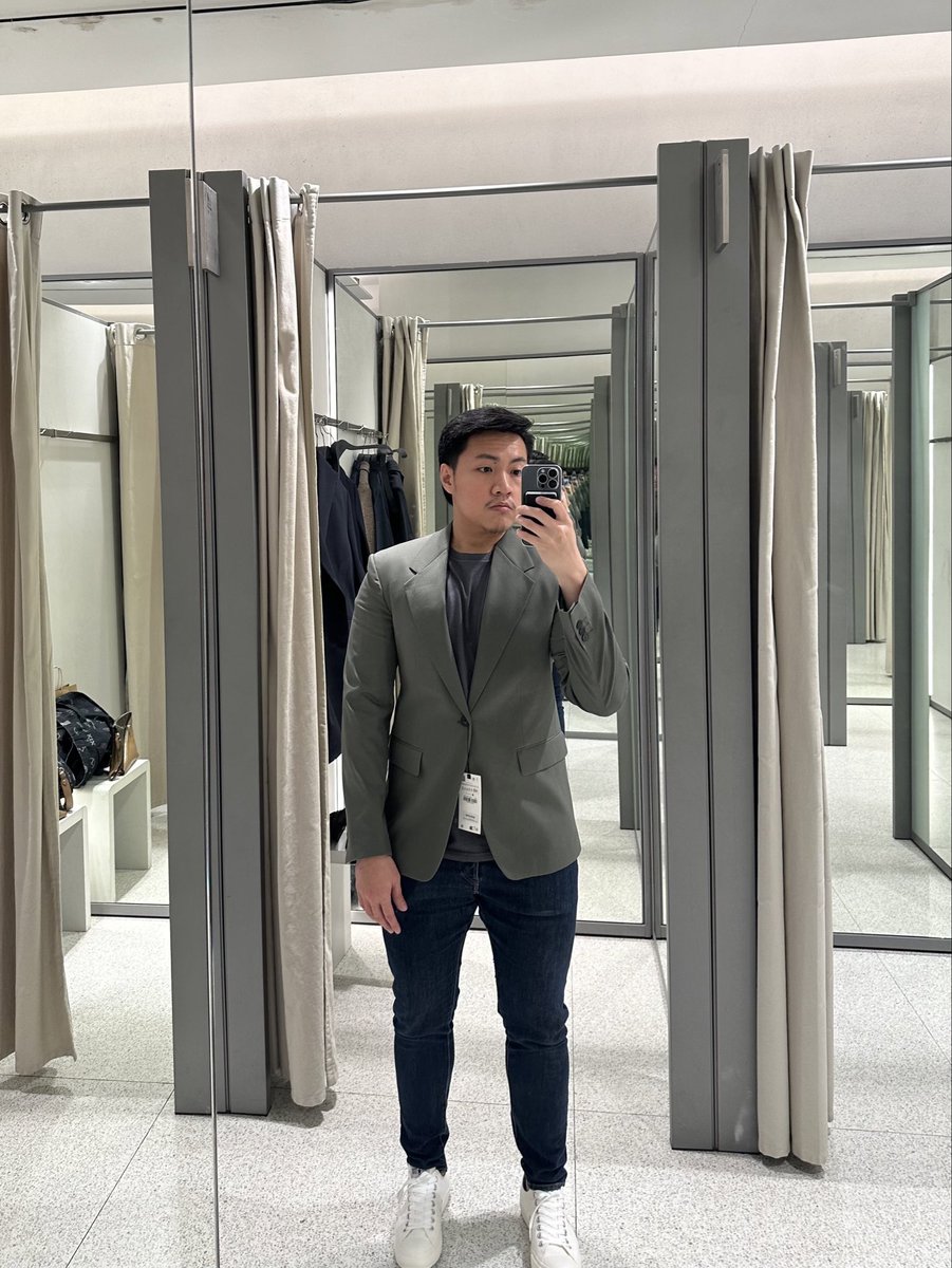 readytoRAMbol's tweet photo. Maka pag sukat kala mo may xmas party 😂 https://t.co/ZDAeR1pFTJ