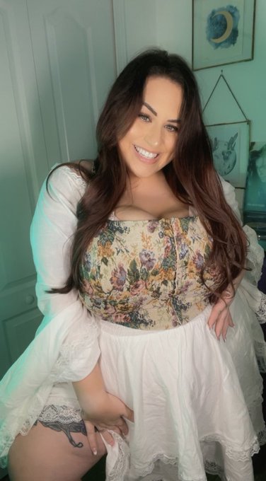 thank you to everyone nominating me for the AVN awards! 💫 most spectacular boobs favorite bbw star hottest