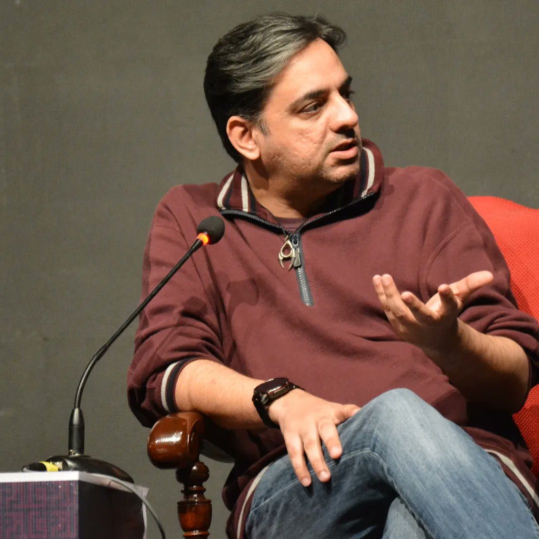 TheUMROAYYAR's tweet photo. An exclusive discussion on the platform of Filums with our visionary Director Azfar Jafri and the talented Stars of Umro Ayyar: A New Beginning Simi Raheal and Daniyal Raheal.
#umroayyar #UmroAyyarANewBeginning #vrchiliproduction #filums #filumstok https://t.co/6wZR5t89IT