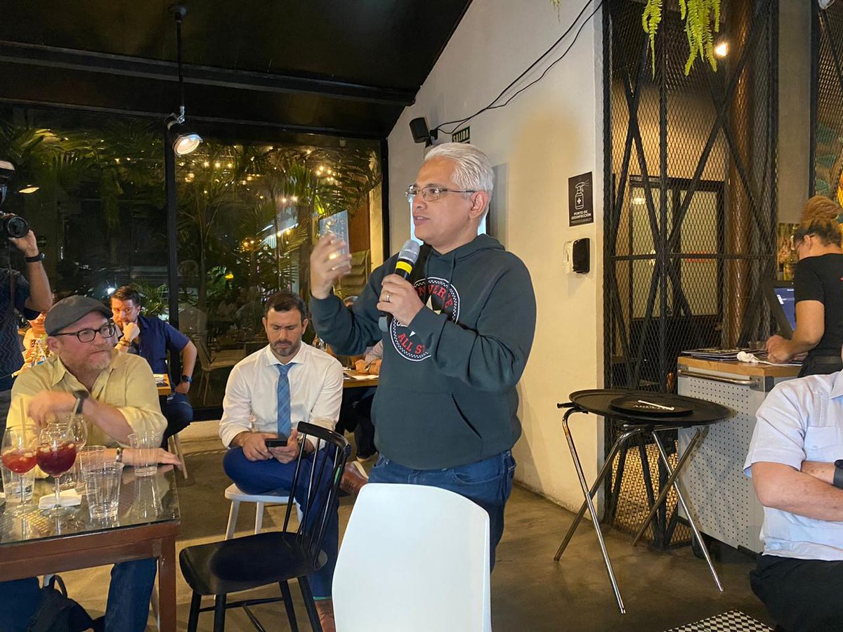 Felicito a <a href="/narcisoarellano/">Narciso Arellano</a>, candidato a representante de San Francisco por la libre y apoyado por nuestra Alianza, por la iniciativa de realizar conversatorios sobre temas muy importantes para el desarrollo del país. Los concejales de la Ciudad deben estar preparados y