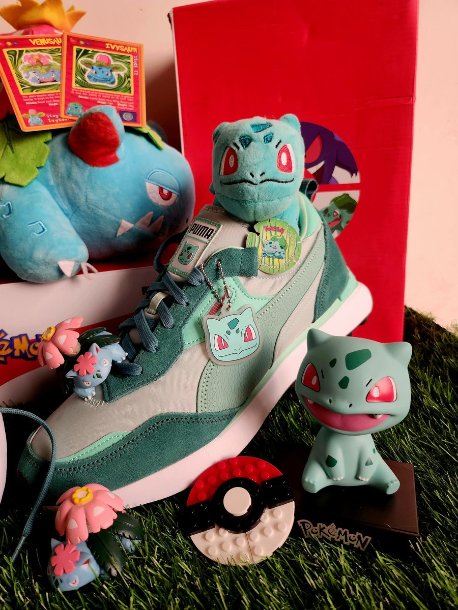 Pokesidd's tweet photo. Puma X Pokémon X The Geeky Goodies X Cheetos 

#PokemonMasters  #pokemoncommunity #Pokémon #puma #pumashoes #pumasneakers #pokemonshoes #pokemonsneakers  #pokemonjapan #Pokemon151  #pokemontazo #bulbasaur #ivysaur #venusaur #cheetospokemon #cheetos #unclechips #nostalgia https://t.co/QGMO1K5rEt