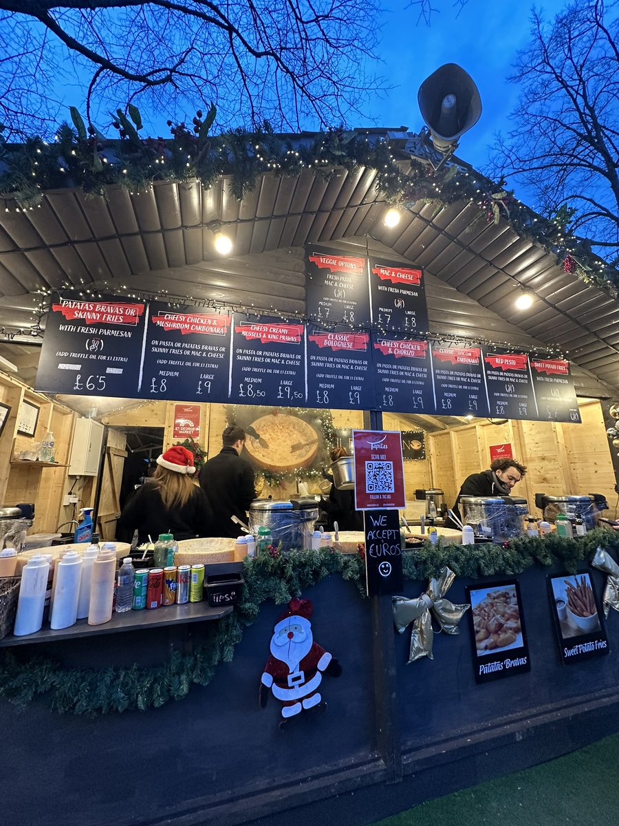 Rebecca084000's tweet photo. A lovely day walking around Common Market and Belfast Christmas Market🎄The Belfast Christmas Market is expected to bring up to £75 million into Belfast’s economy, with more than 1 million expected to visit. It has also been ranked one of the top Christmas markets in the UK #ITTM https://t.co/nybf52MgA3