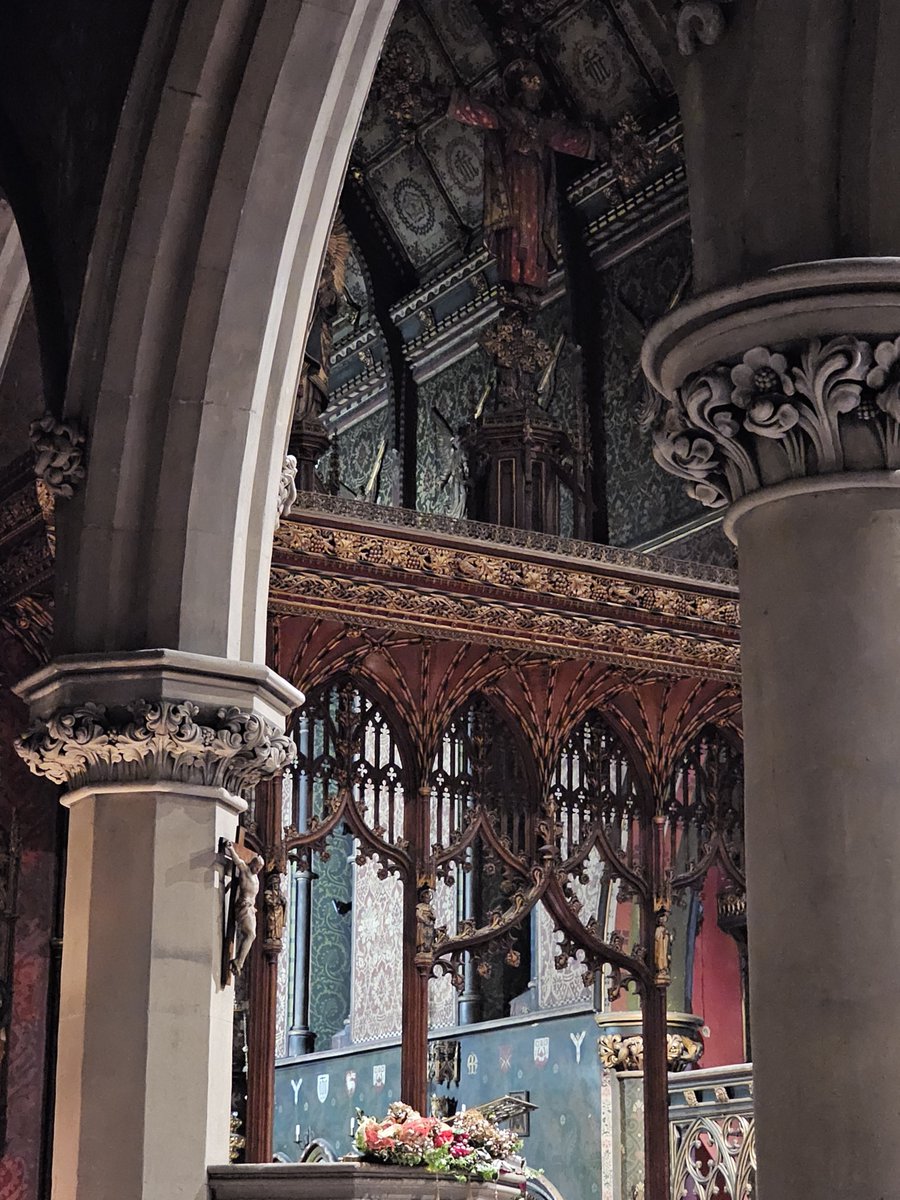 it was such a beautiful church, full of intricate details.