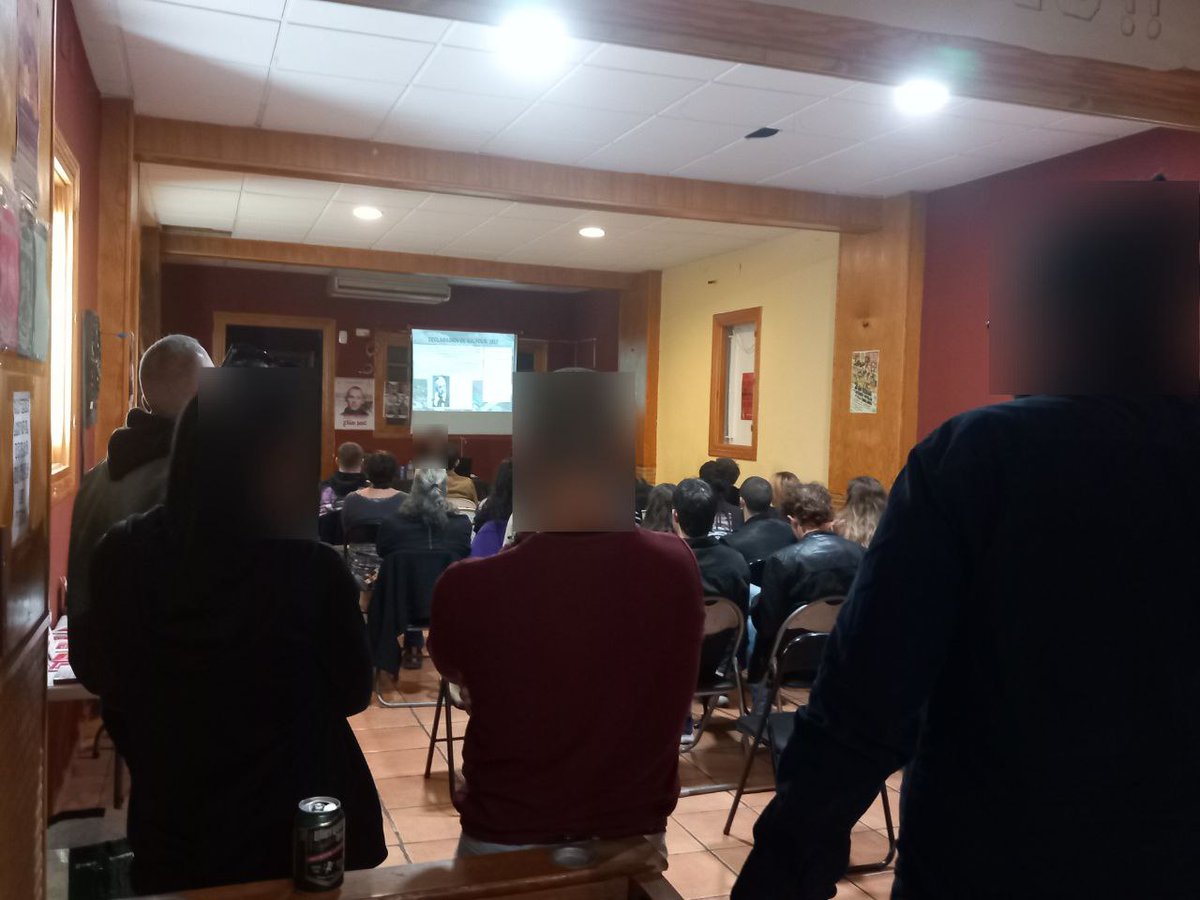 Ahir vam tindre a l'Ateneu les companyes de la Brigada Leila Jaled. Agraïm la seua presència i tota la informació sobre l'ocupació i el genocidi que pateix el poble Palestí a mans de l'Estat suonista d'Israel, a més d'explicar-nos la seua experiència i labor a Palestina.