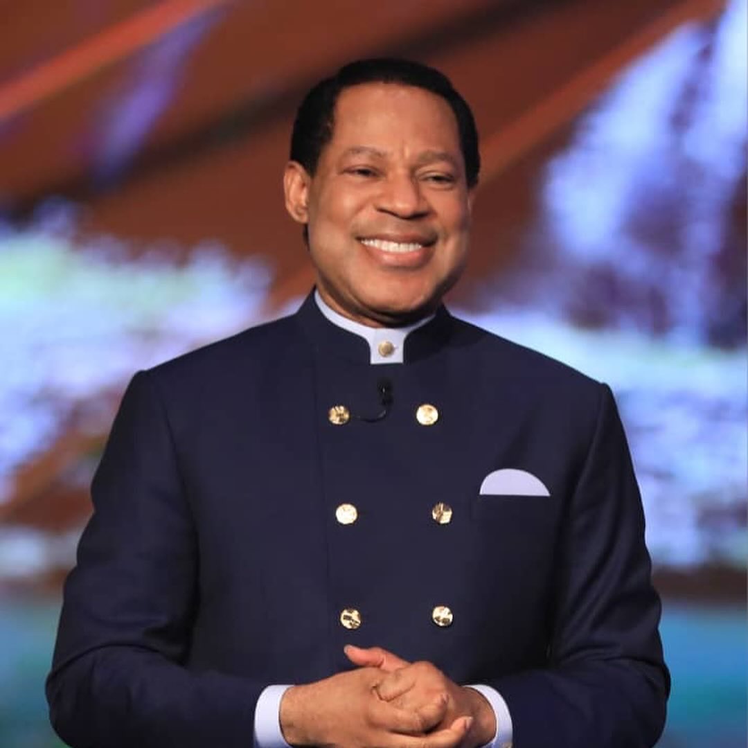 Mayo__FO's tweet photo. My Dearest Father &amp; My Man of God🤍

The voice I heard from my mother's womb,
The voice I grew up listening to,
The voice I still listen to,
The voice I will always listen to,
And if Christ tarries, the voice my children will also listen to from the womb.

#PastorChris https://t.co/cdzywcwfeR