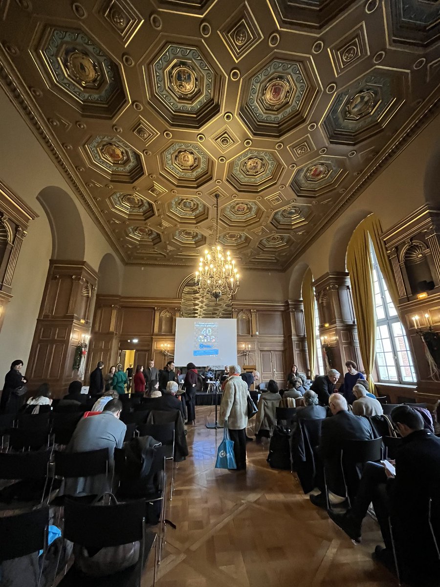 🔴 Ouverture du Congrès international "Faire (de) la philosophie" du <a href="/CIPh1983/">Collège international de philosophie</a> à <a href="/ciup_fr/">Cité internationale universitaire de Paris</a>     #40ans
<a href="/BrugreFabienne1/">Brugère Fabienne</a> <a href="/ParisLumieres/">Université Paris Lumières</a> <a href="/Ina_audiovisuel/">INA - Institut national de l'audiovisuel</a> <a href="/UParisNanterre/">Université Paris Nanterre</a> <a href="/UnivParis8/">Université Paris 8</a> <a href="/apo_journal/">Alain Patrick Olivier</a> <a href="/CampusCondorcet/">Campus Condorcet</a>