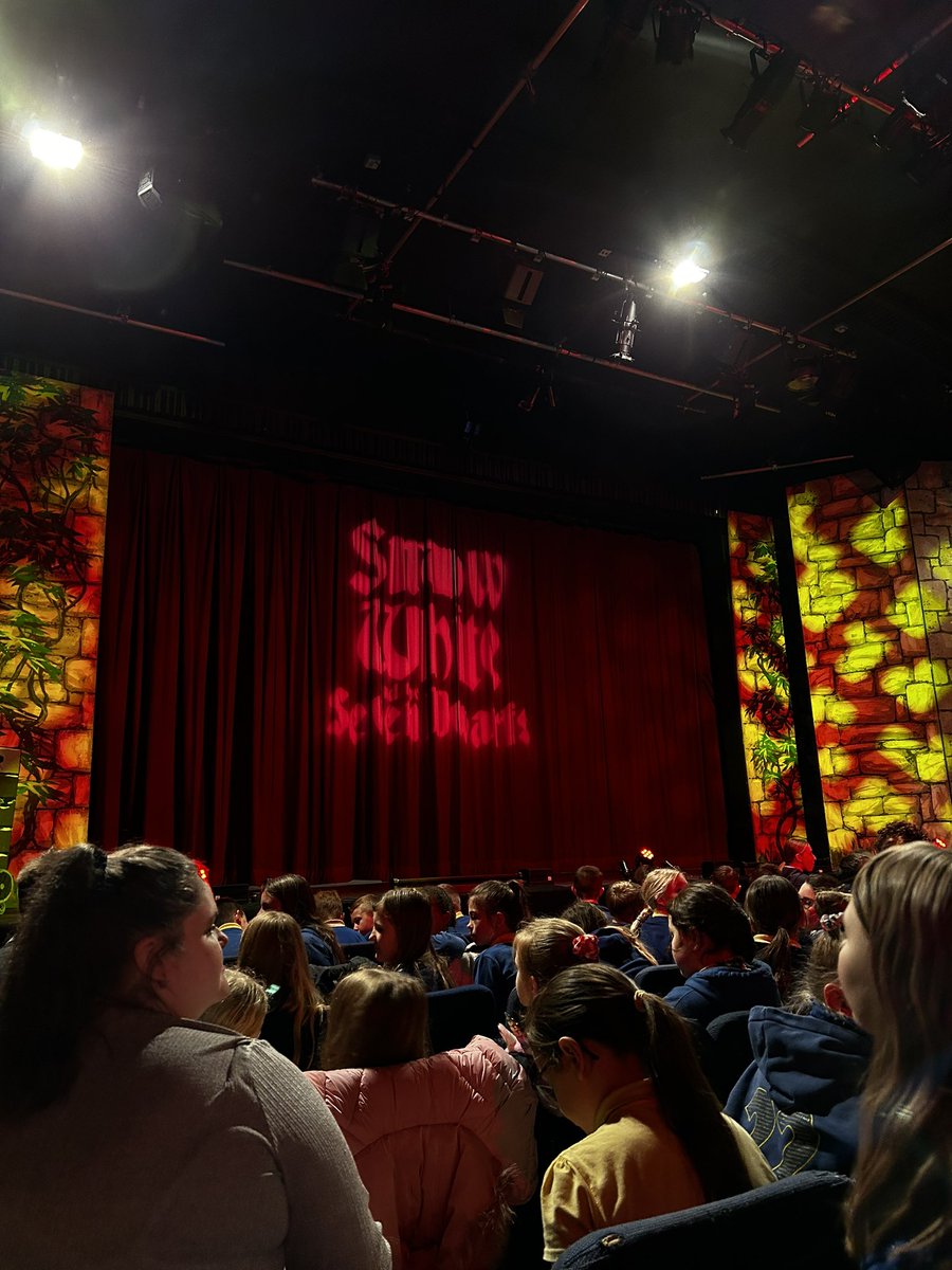 MissRDHarry tweet media