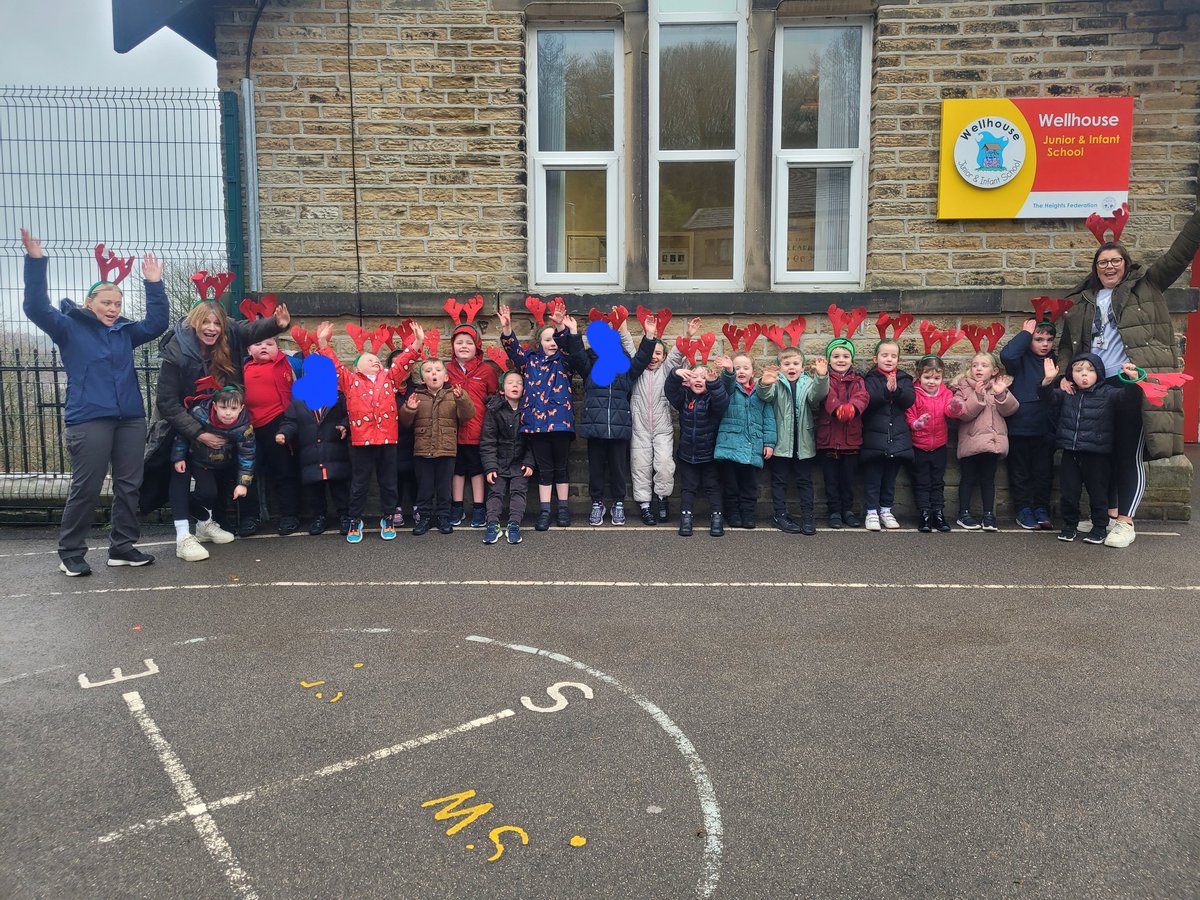 Wellhouse School enjoyed raising money for @TheKirkwood_UK with their Reindeer Run this morning.