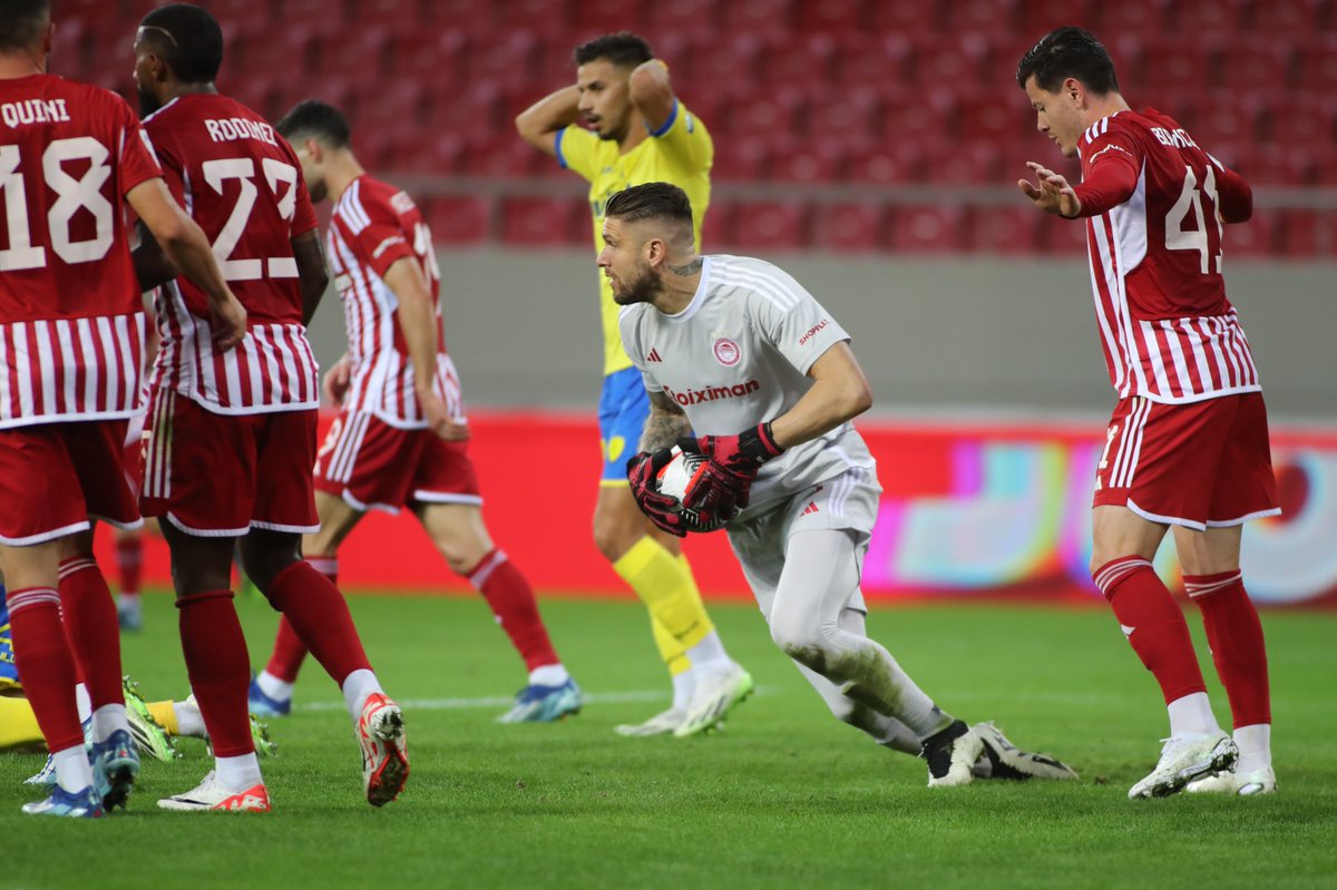 V_Agritakis's tweet image. Αποκρούσεις:

1. Νίκος Παπαδόπουλος (Αστέρας Τρίπολης) 51
2. Μπόρις Κλέιμαν (ΠΑΣ Γιάννινα) 43

Ανέπαφες εστίες:

1. Αλέξανδρος Πασχαλάκης (ΟΣΦΠ) 7
2. Χουλιάν Κουέστα (Άρης) 6
-. Ντόμινικ Κοτάρσκι (ΠΑΟΚ) 6

13/16

#slgr #Kleyman #Paschalakis #Cuesta #Kotarski #olympiacosfc #paokfc