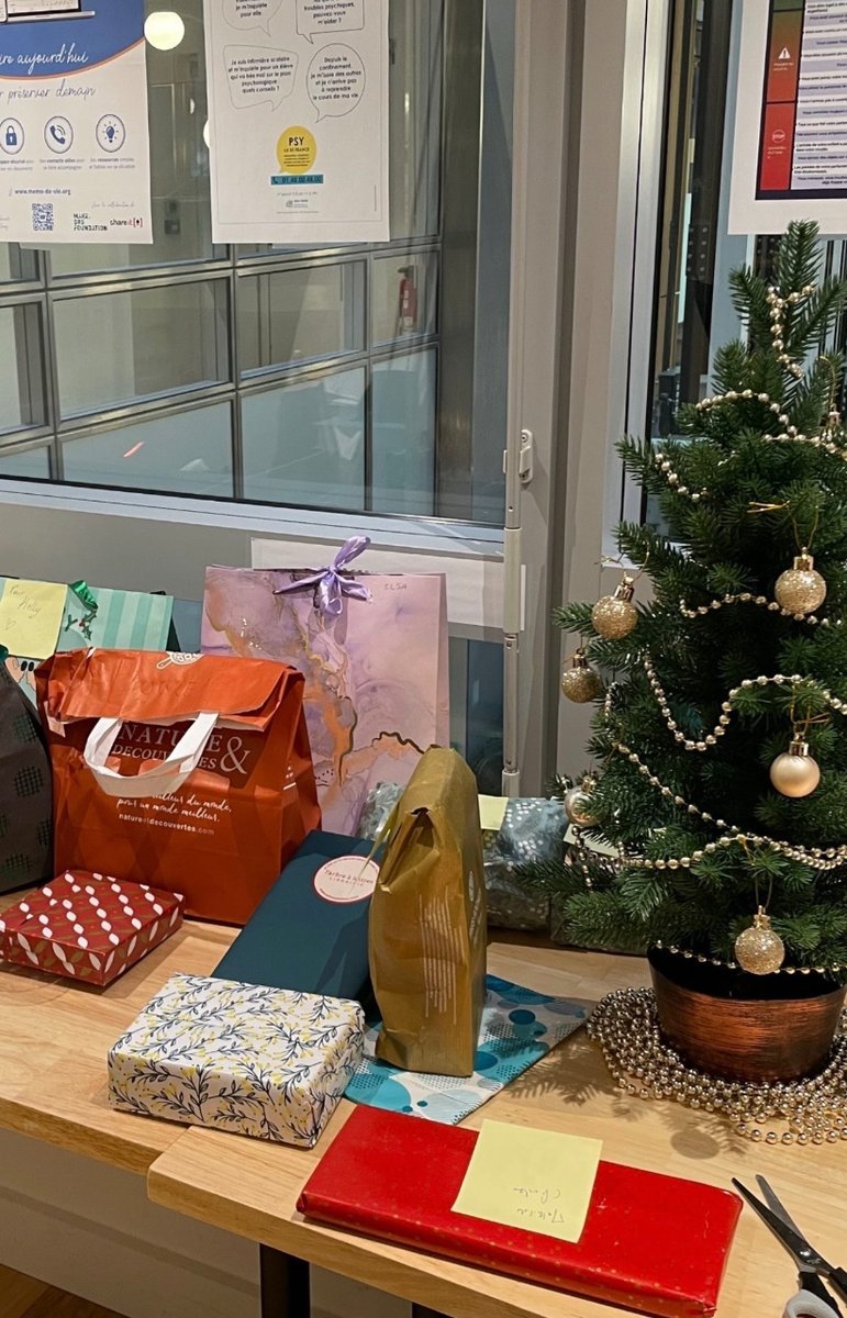Comme chaque année, nous avons célébré notre journée de Noël entre collègues ! 🎉
Une opportunité conviviale de nous réunir, même avec nos collègues résidant dans d'autres régions ! 
Joyeuses fêtes par anticipation de la part de l'équipe Generation France! ⭐🎅