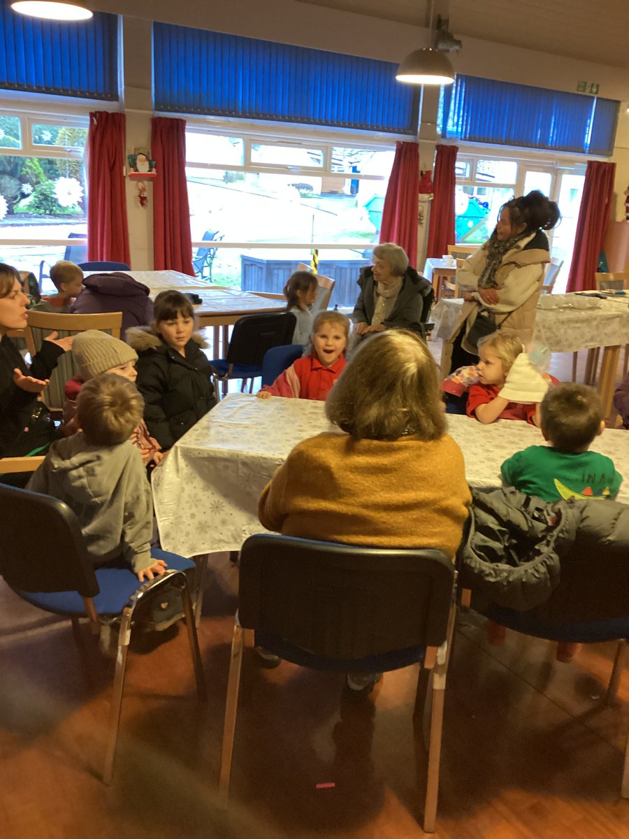 nurserycrookfur's tweet image. Some more pictures from visiting our friends 🥰 #intergeneration