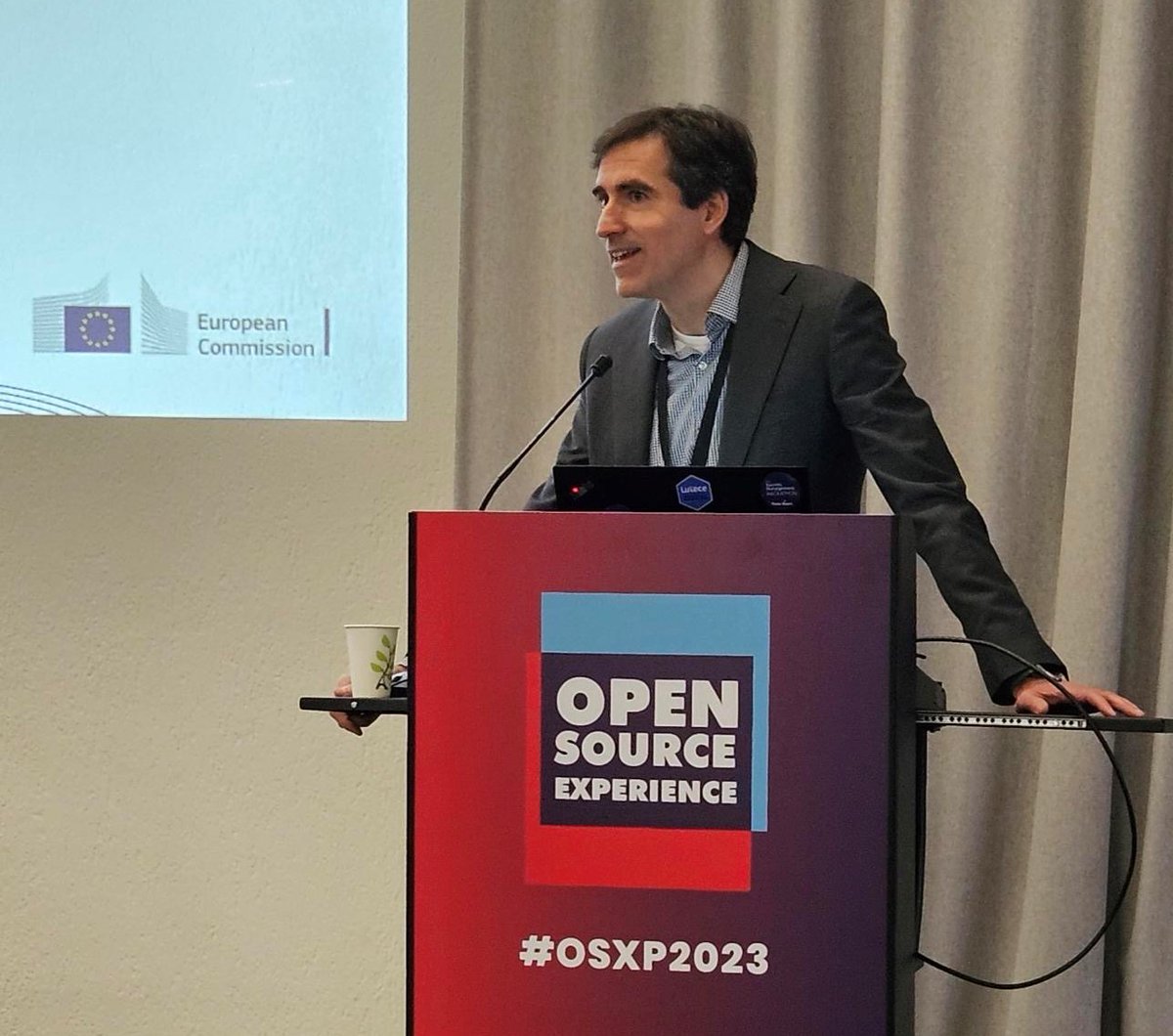 Our colleague @miguel10blanco from EC Open Source Programme Office spoke today at @OSXP_Paris on EC #OpenSource journey: 👩‍💻 Adopting hackathons to solve software development issues 📜 Preparations for the new EC #OSS Strategy 📂 New #OS Solutions Catalogue for EU public services