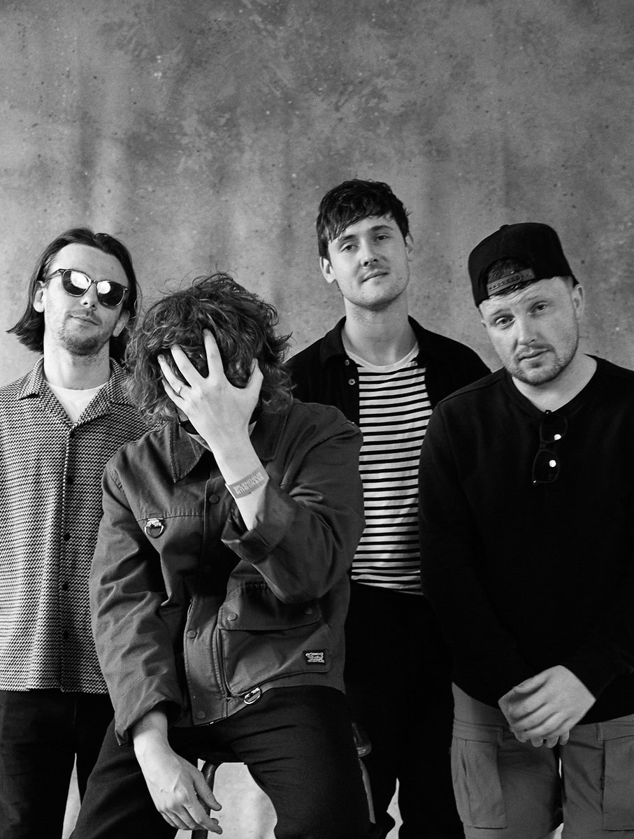 Amazing Radio tweet media