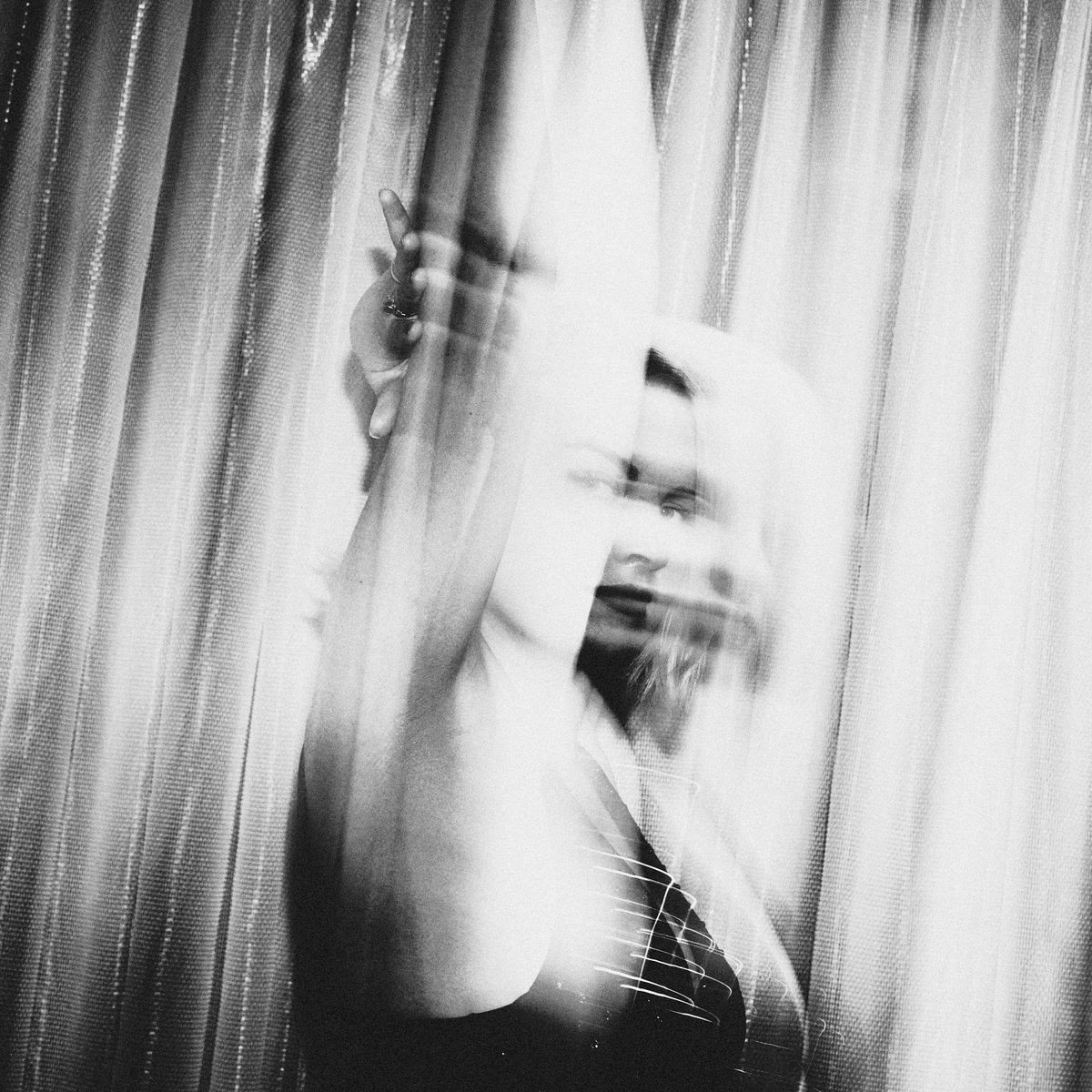 Amazing Radio tweet media