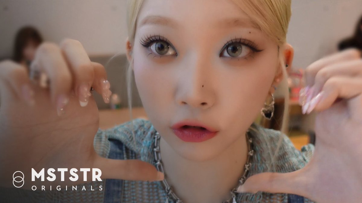 Billlieofficial's tweet photo. [VIDEO] [BecOrd] Billlie | 'DANG! (hocus pocus)' 활동 비하인드

🔗 https://t.co/TFbzmrLfXh

#Billlie #빌리 #DANG! #Billlie_DANG! #BecOrd https://t.co/jtX7GcinoM