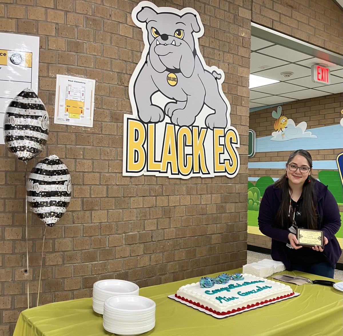 Congratulations to our TOY @BlackES_AISD Claudia Gonzalez @LilianGoal! Thank you for your dedication and servicing our students with excellence.
@nparedes2000 @A_Hart73