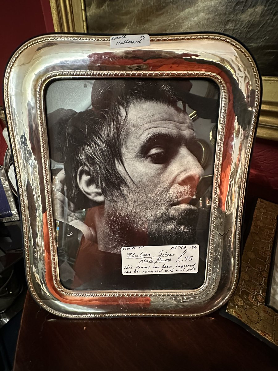 astraantiques's tweet photo. Never has Liam looked so elegant #liamgallagher #oasis #silverframe #madforit #ourkid #🍋#biblical #manchester #britpop #90s #wonderwall #whatsthestorymorningglory #italian #silver #photoframe #astraantiquescentre #hemswell #lincolnshire https://t.co/bI8czvIirw