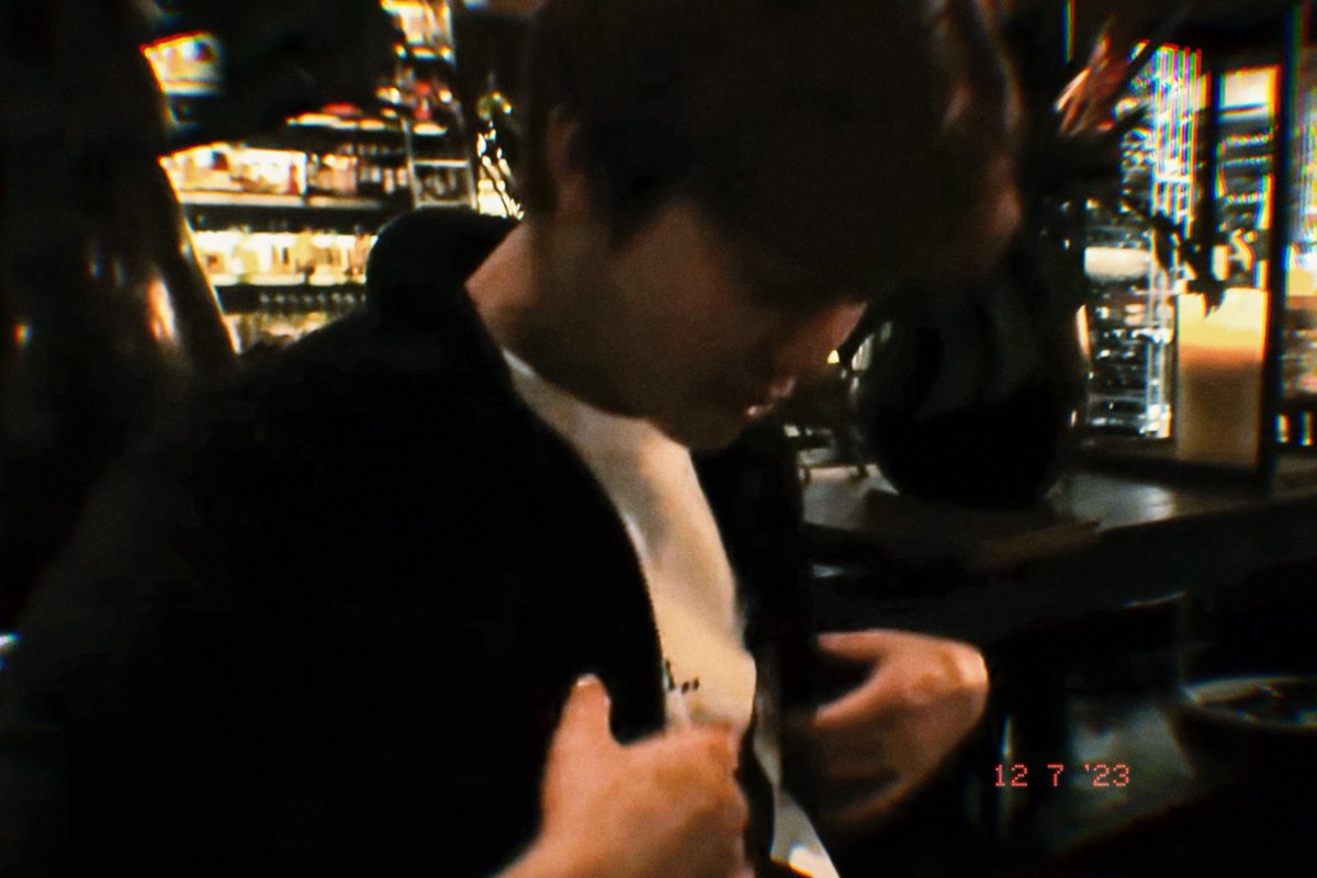 jaezeni's tweet photo. dinner date with jaemin https://t.co/LcRKHgNeX0
