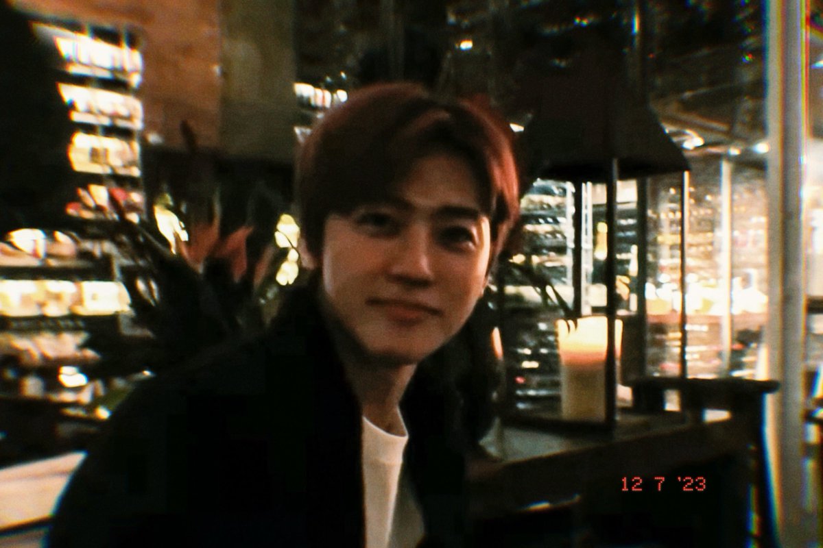 jaezeni's tweet photo. dinner date with jaemin https://t.co/LcRKHgNeX0