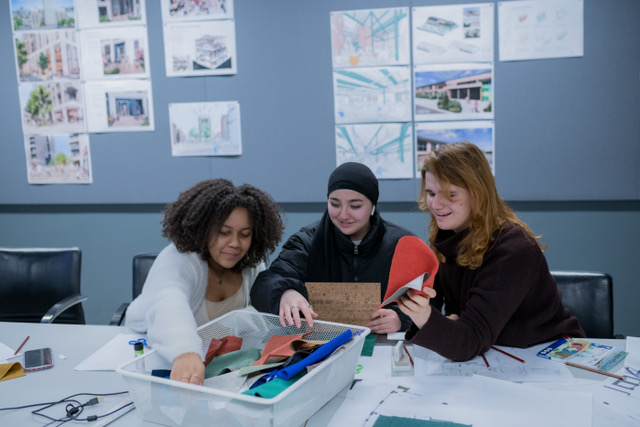 DesignWest1's tweet image. #shapemycity continues with @AWWinspired leading this month’s session on Interior Design. Thank you to AWWinspired for hosting the students and running an engaging workshop.
Photos by Paul Blakemore @blikmo. 
#shapemycity #talentaccelerator #thenextgeneration #designwest