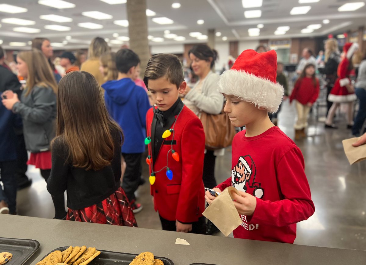 Meadowbrook111's tweet photo. MB families!  What a special night we had last evening at the Merry Mixer and our Christmas concert.  Thank you for coming out to have some refreshments and fellowship.  A special thank you to our family engagement team for sponsoring our merry mixer. 
#differencemakers https://t.co/Tvai1bQN7j