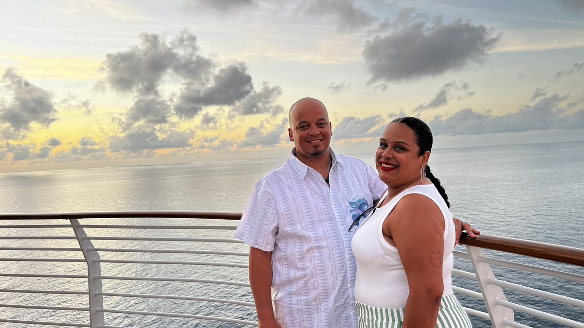 OldBrickGuy's tweet photo. After an amazing time on our Disney Cruise, motivation is creeping back! Sort of. Might stream this weekend! BTW, my name is Taly and I go by OBG on @YouTube @Disney #DisneyCruise #DisneyWish #YouTube #Family #live #life https://t.co/Tu4ilsHfUW