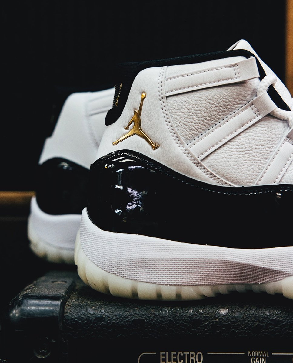 snkr_twitr's tweet image. AD: ACCESS LIVE w/shipping
Jordan Retro 11 'Gratitude'

Finishline sovrn.co/iapr8ss
JDsports sovrn.co/1m45jr2