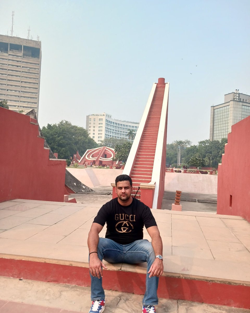 Jantar Mantar, Delhi 

#jantarmantar #newdelhitrip #delhidays #delhitimes #oldmonuments #monuments