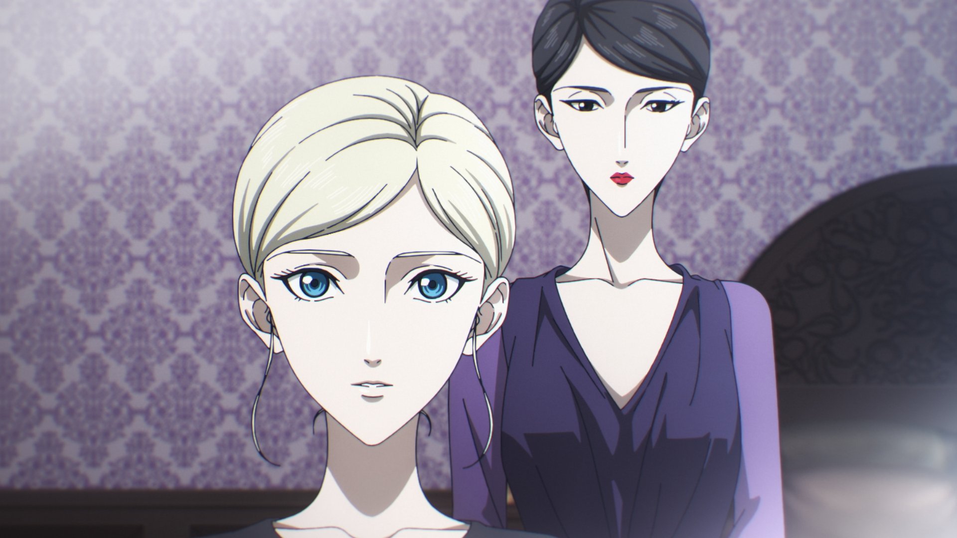 Migi and Dali's mother Metry with Reiko in the back. 