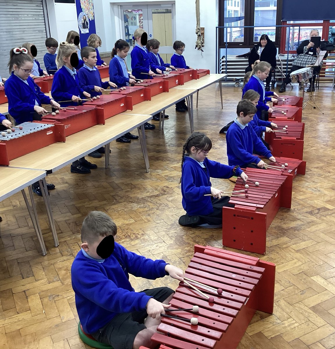 AshtonStThomas's tweet photo. This week children, staff and parents have been treated to an amazing display of musical talent from our Y4 children. Thank you to Mr Perry from @Wigan_music for your expertise. #Musicians #SecureinFaithLearningTogether https://t.co/umV11wgltr