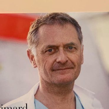 CerfiaFR's tweet image. 💚🐶 SMILE | Le député Philippe #Juvin a fait voter à l'Assemblée nationale un amendement permettant aux résidents en #Ehpad d'accueillir et de vivre avec leur animal de compagnie. 🫶

👉 "L'Ehpad est un domicile, et non un hôpital. Chez soi, on est libre : par exemple, recevoir…