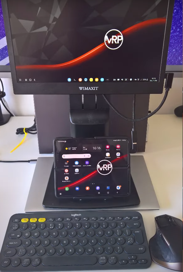 wimaxit's tweet photo. Discover more from any angle.
So elegant, portable and light. Whether as a car navigation display or a mobile handheld computer, #WIMAXIT M1161CT performs so well.
#Portablemonitor #light #display #productivity #tech #mobilepc #workstation #ipad #ASUS #LGmonitor https://t.co/fme5KrIfWQ
