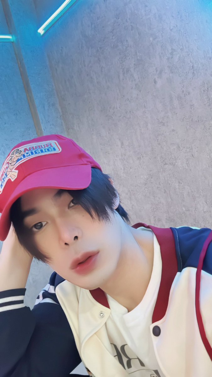 bestbesbestt's tweet photo. 90s boy

#arawillie #bestanavil #เด็กดื้อของวิลลี่ #naughties https://t.co/IQZmpK09k9