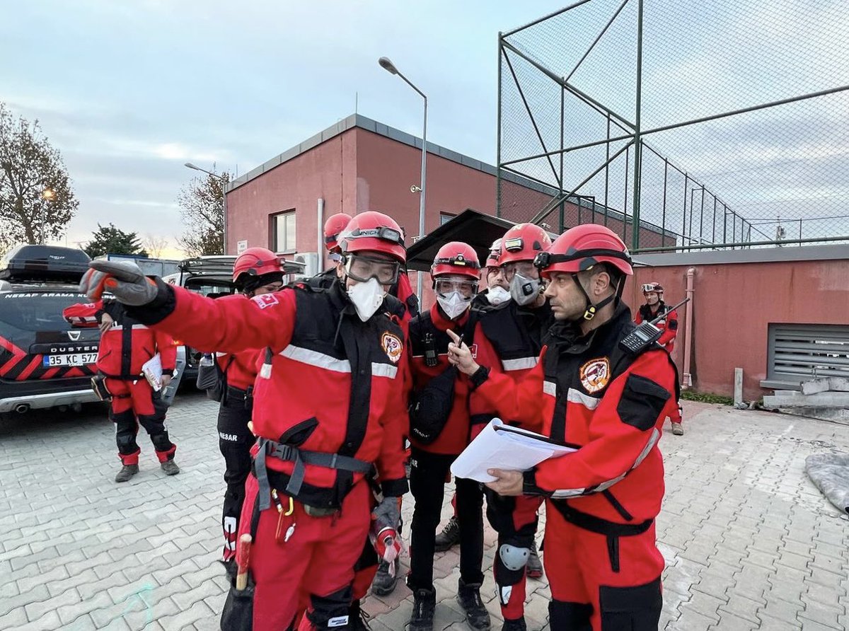 NESAR_SAR's tweet photo. Haftasonu Afad İstanbul Birlik Müdürlüğü Yeşilköy yerleşkesinde gerçekleştirilen akreditasyon sınavı uygulama eğitiminden görüntüler

#nesar
#nesaregitimde
#searchandrescue 
#volunteers https://t.co/Zkb4s1ay1G