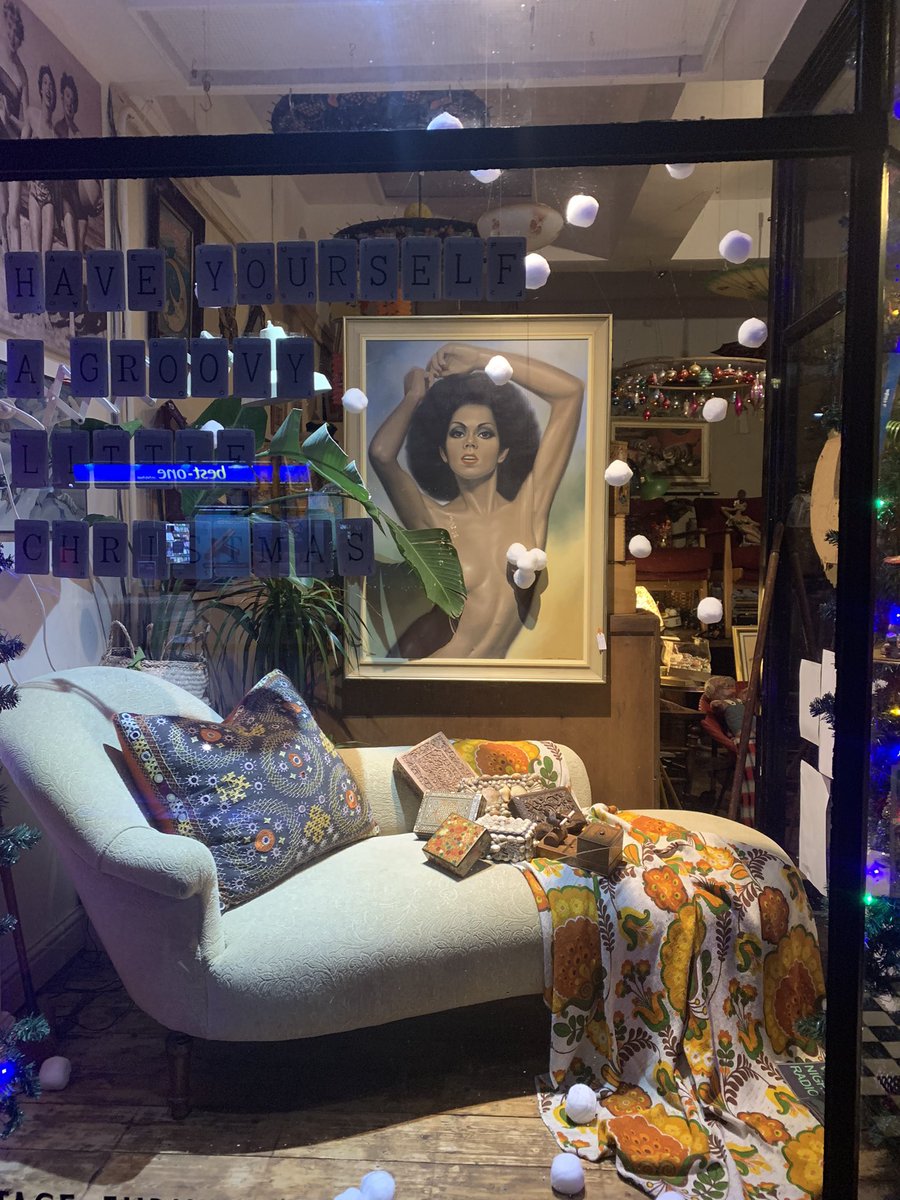 Oh well done to my local vintage shop. Excellent, witty winter window