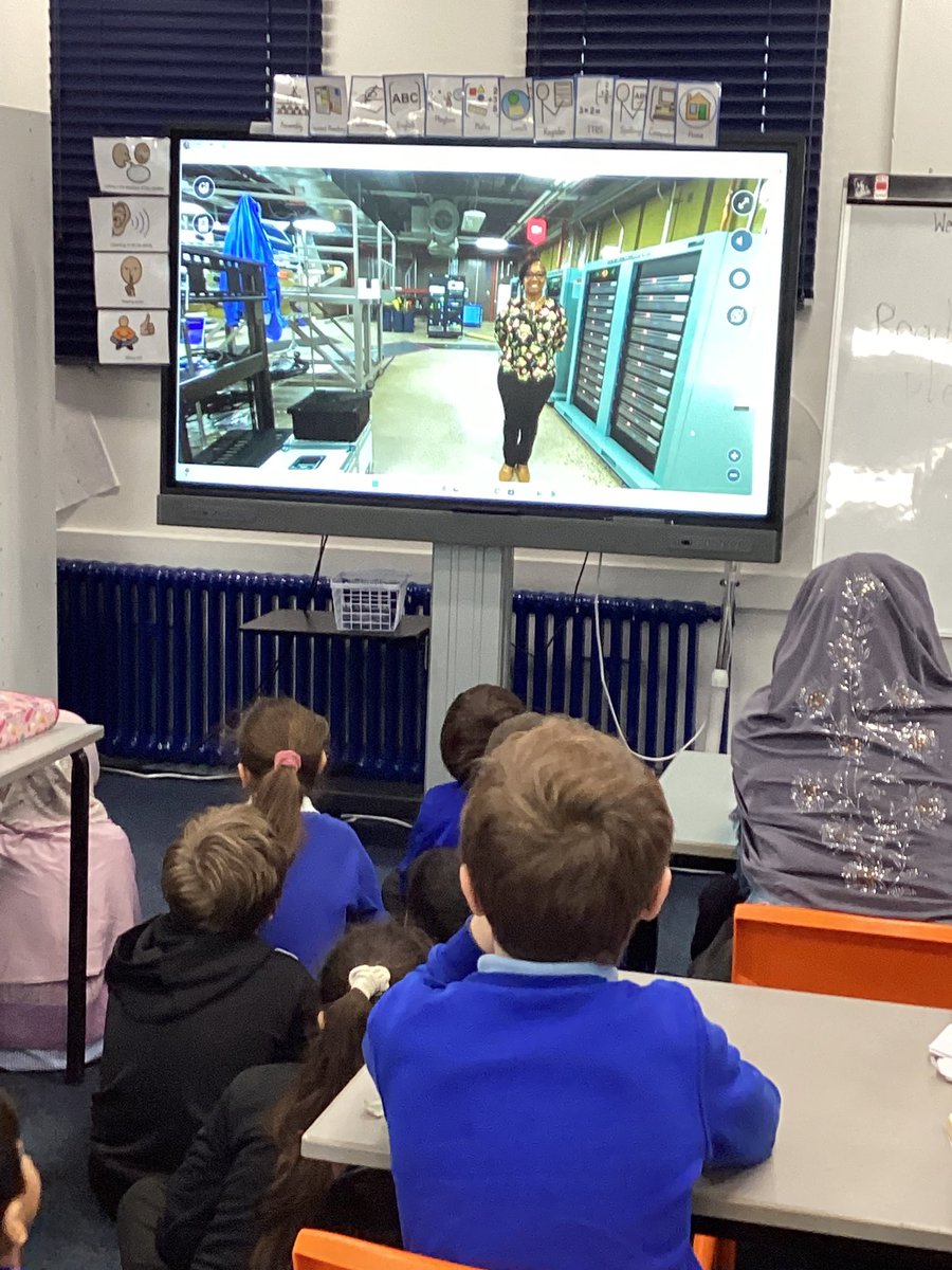 Year 4, found it very exciting to watch @LyftaEd and meet Donya and her space craft Lucy! We also visited the rocket garden in the Kennedy space centre! #STEM @MattSPeet