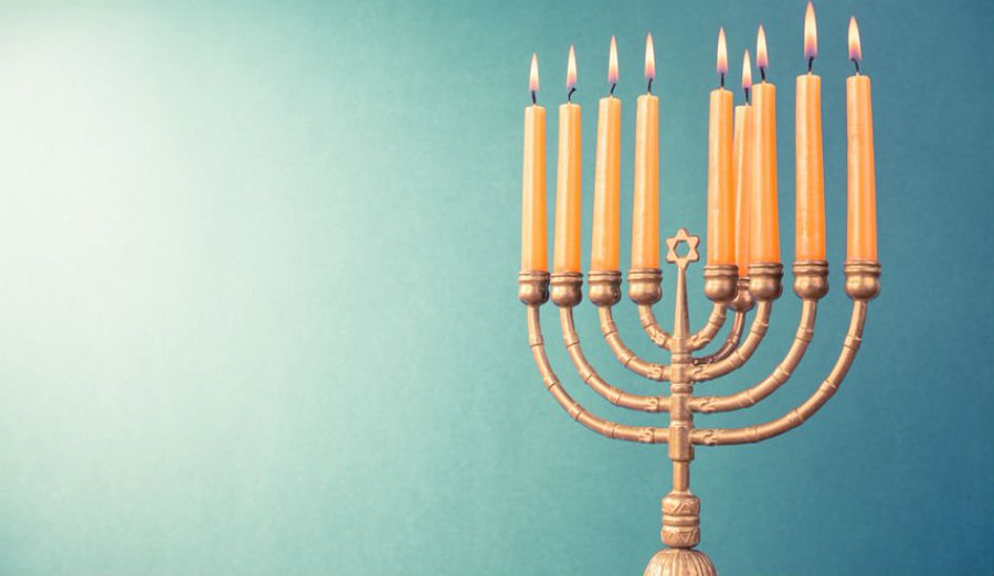Wishing everyone celebrating in Birmingham and across the world a happy and healthy #Hanukkah Chag Urim Sameach 🕎