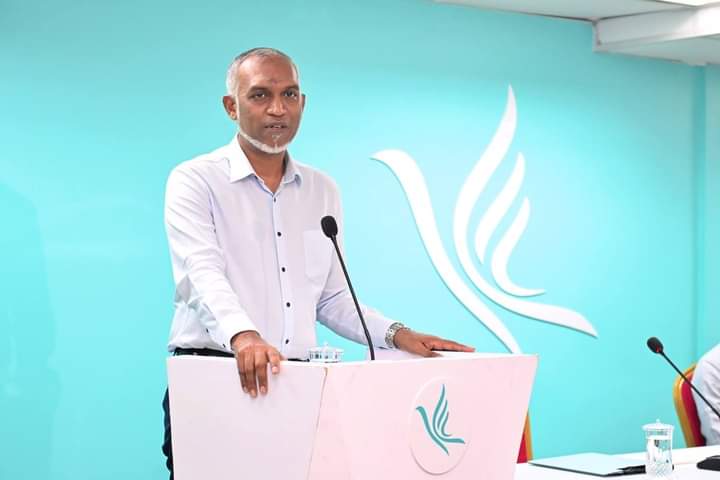 TakaneyPro's tweet photo. ރޭ، ސީޓްރެކްސް ބިލްޑިންގ ގެ 7ވަނަ ފަންގިފިލާ ގައި ބޭއްވުނު ޕްރޮގްރެސިވް ކޯލިޝަން ގެ ސެނެޓް ގެ އިއްތިފާގުން، އެ ކޯލިޝަން ގެ ލީޑަރ އަކަށް ޕީއެންސީގެ ރައީސް ، ރައީސުލްޖުމްހޫރިއްޔާ ޑރ މުޙައްމަދު މުޢިއްޒު އިންތިޚާބު ކުރުމާއި ގުޅިގެން ރޖ . ޑރ @MMuizzu އަށް މަރްޙަބާ ދަންނަވަން. https://t.co/iPQf8zRYp9