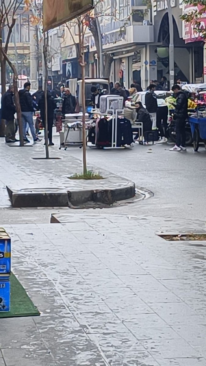 Necat3634's tweet photo. Batman merkez seyran caddesi elektrik kesintileri esnafı bıktırdı sayın vekillerim https://t.co/hdz2JxNOOk