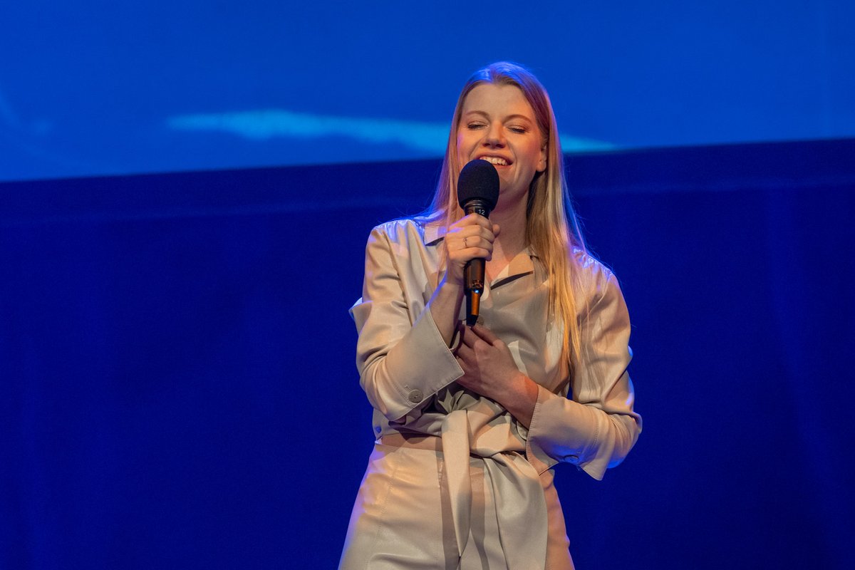 Zangeres Eline Selie bracht het lied 'A new life' van Leslie Bricusse en Frank Wildhorn.
#opkomenvoordevrijheid #hannieschaft #vrouweninverzet hannieschaft.nl
<a href="/elineselie/">Eline Selie</a>