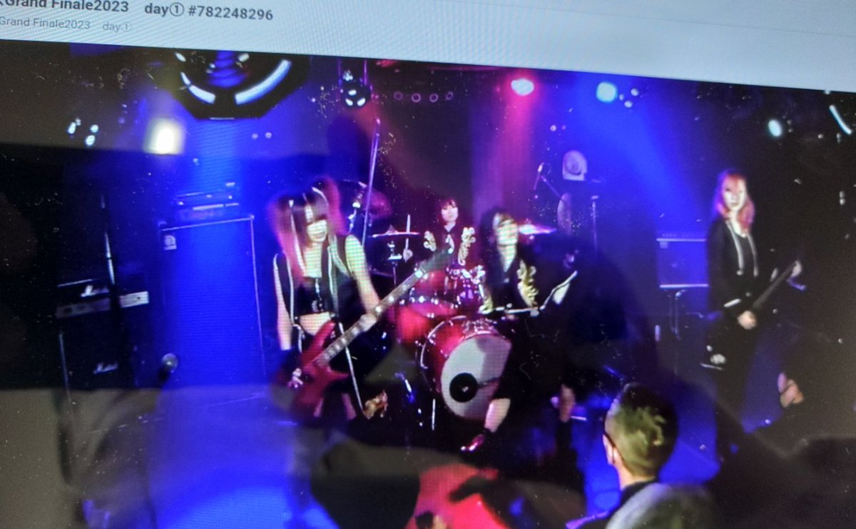 madbear369's tweet photo. アーカイブでZeeleのライブを見た。本バンドのDr. たまの脱退、バンド解散の発表を聞いた後の観覧だった。故に、寂しさ混じりの観覧で、「このメンバーでのライブは残り少ない」と悟って見た。Marchentic V Rockのstageに名残惜しさを感じた。
#Zeele #ガールズバンド #クレフェス #GrandFinale2023 https://t.co/xOrzXeb730