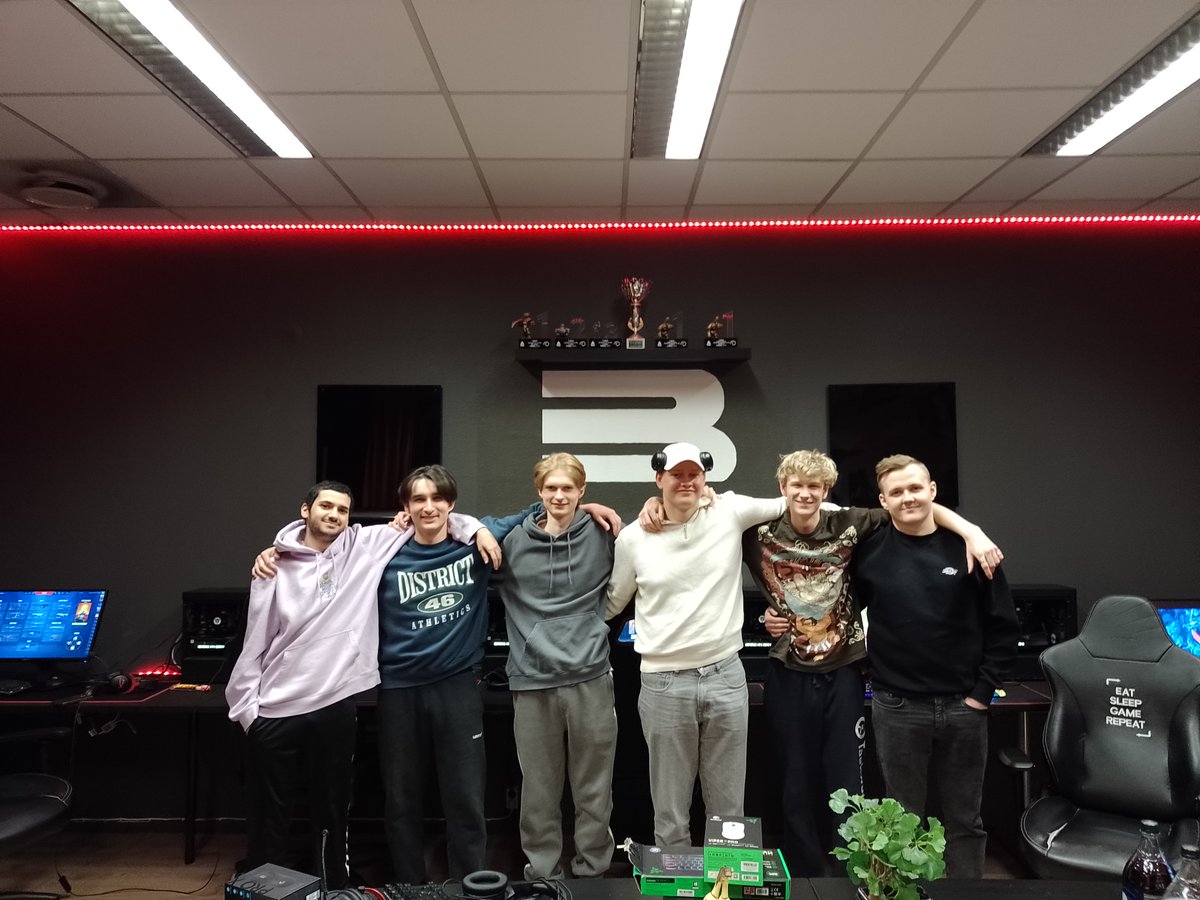 🌟 #NVL Playoffs Bootcamp is on! 

Our #VALORANT squad is at HQ prepping for tonight's big semi-final vs <a href="/Metizport/">Metizport</a>  at 19:00 CET. 🔥

Ready to bring our A-game with <a href="/petter0es/">Sebastian Pettersen</a>, @ejskjsidd, coach <a href="/PPUMABO/">FLK PUMA</a>, <a href="/TraxLen/">Lenny</a>, <a href="/soleemxd/">msb</a>, <a href="/HaxZorus/">HaxZ</a> &amp; <a href="/petter0es/">Sebastian Pettersen</a> 💪

Let's make it count!