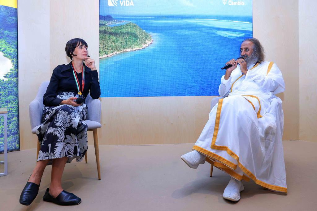 Gurudev Sri Sri Ravi Shankar tweet media