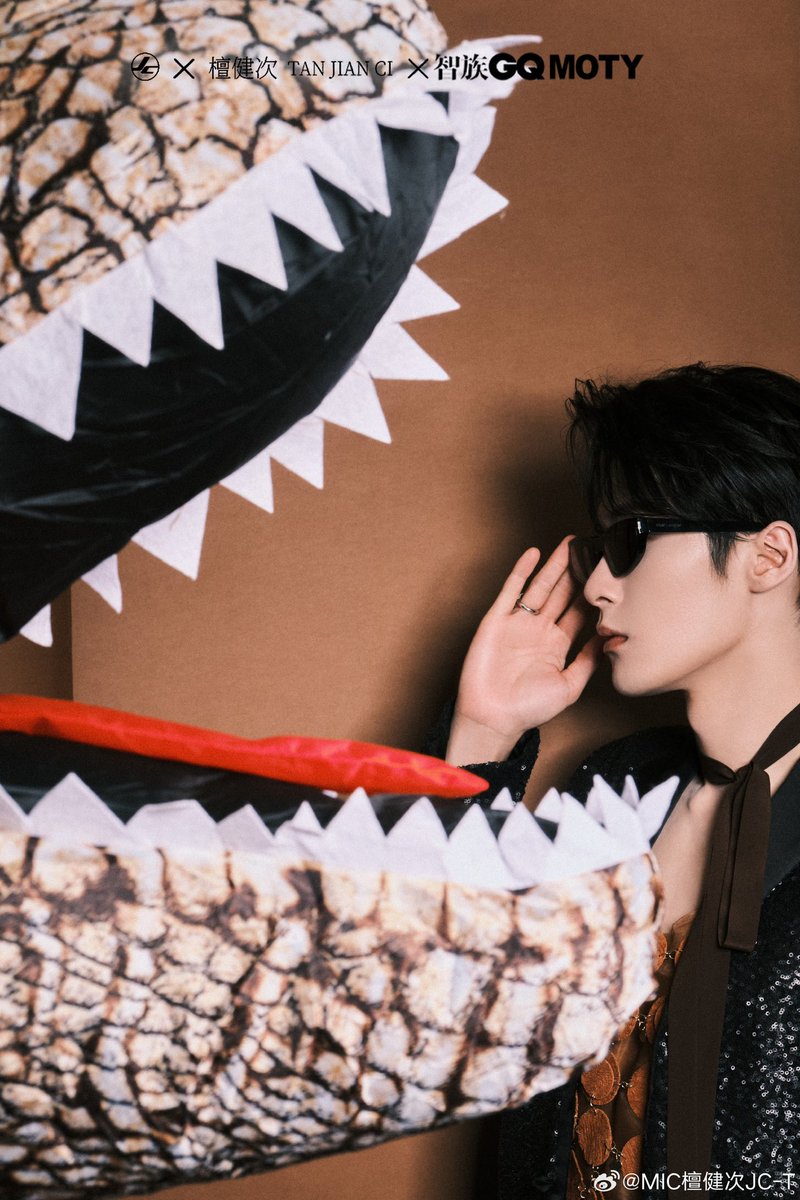 🐇Weibo update(20231207)
檀健次✖︎恐竜✖︎ピザで画面が大忙し🙈
可愛いーーー🤗
Others photo
weibo.com/1798539915/497…
#檀健次 #TanJianci