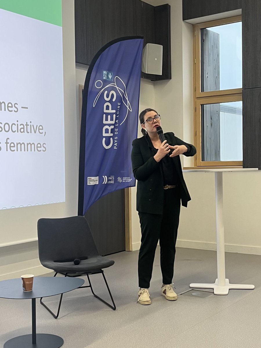 WEISSPauline1's tweet photo. Ravie de représenter @C_MORANCAIS pour l’ouverture de la 2e édition des journées d’étude socio-sport au @CREPSPDL organisé par le pôle ressources national « sport innovations » implanté au @CREPSPDL. 
La Région @paysdelaloire, terre de l’#inclusion par le #sport. https://t.co/cxn34hDVEo